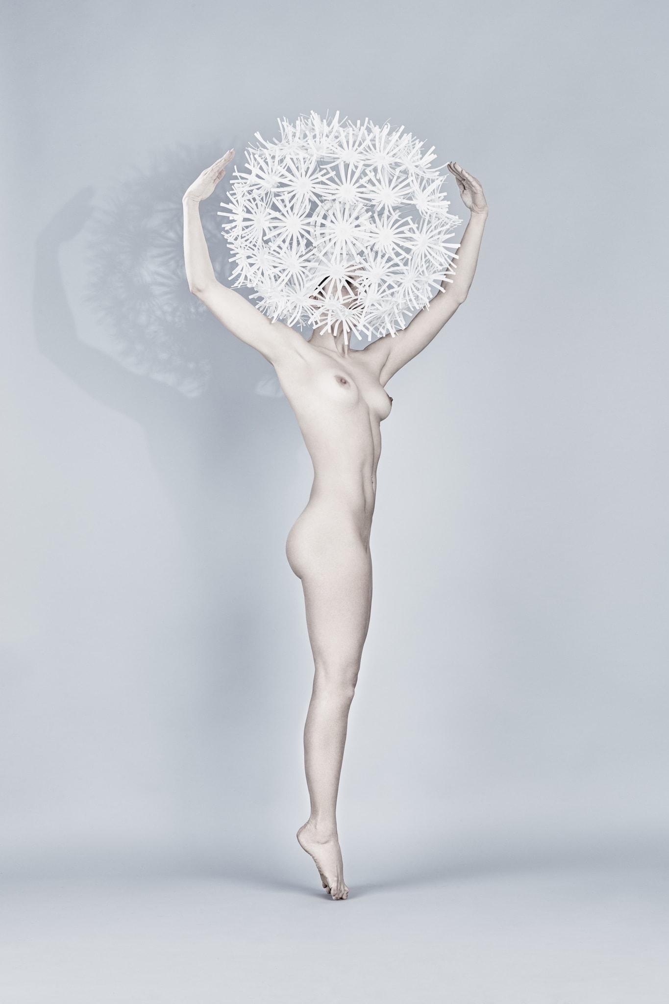 Kristian Dill Photographe Body Nu Conceptuel Lampe Ikea Ombre