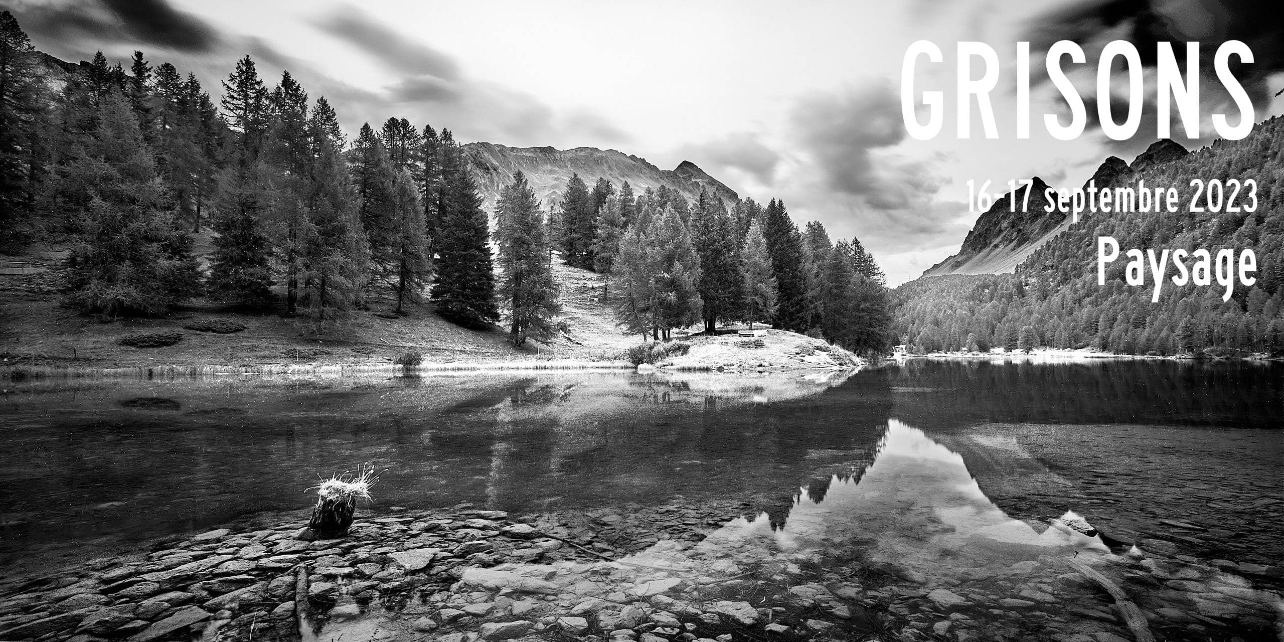 Bandeau-Workshop-Grisons-Paysage-Lac-Sapin-Montagnes-Nuages-Reflet
