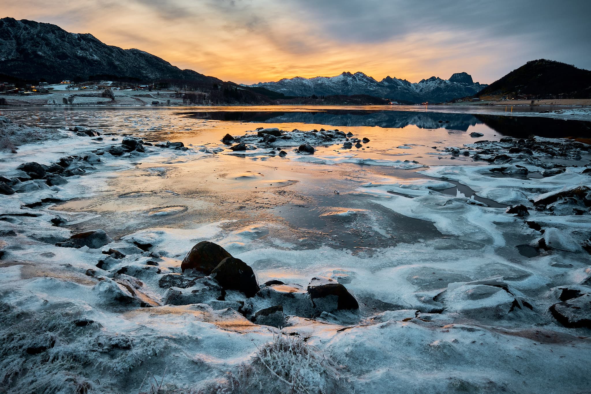 Kristian Dill Photographe Paysage Norvege Vesteralen Fjord Glace Neige Eau CoucherDeSoleil Kristian Dill Photographe Paysage Norvege Vesteralen Fjord Glace Neige Eau CoucherDeSoleil